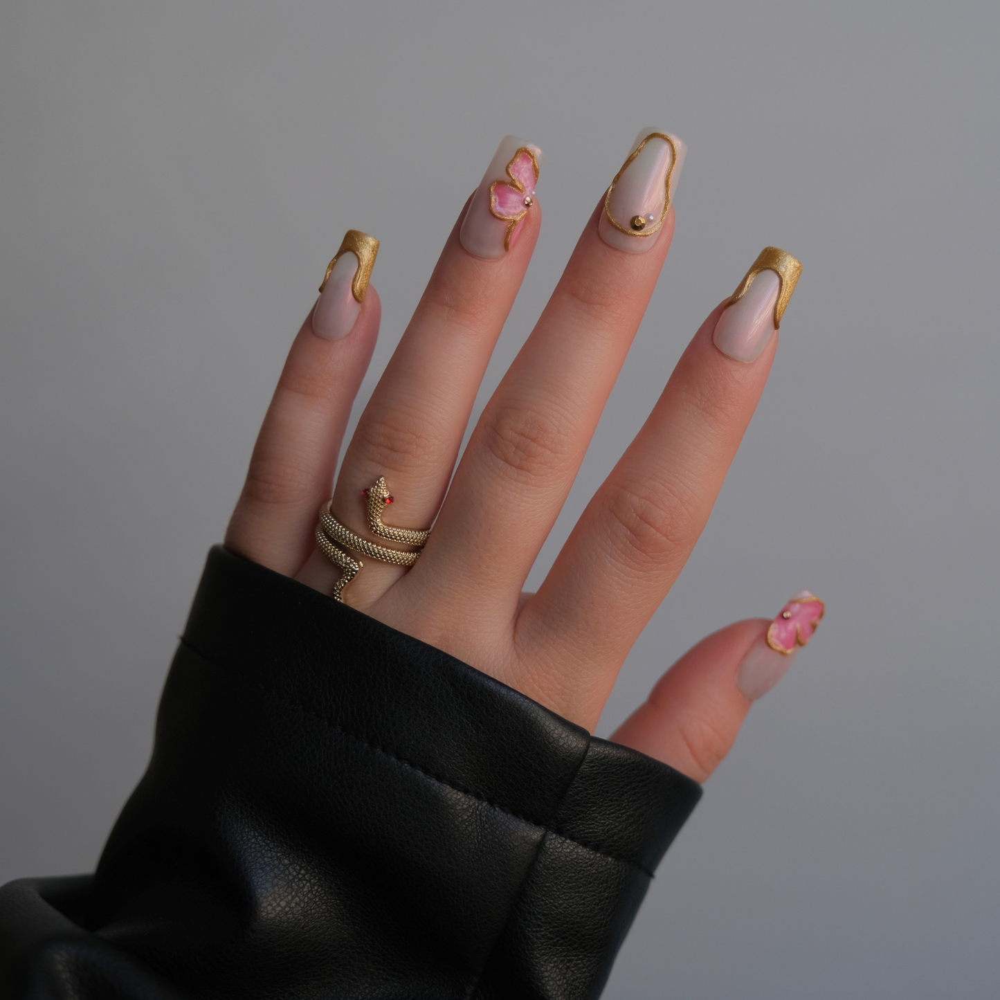 Golden Petal - Gel Nails