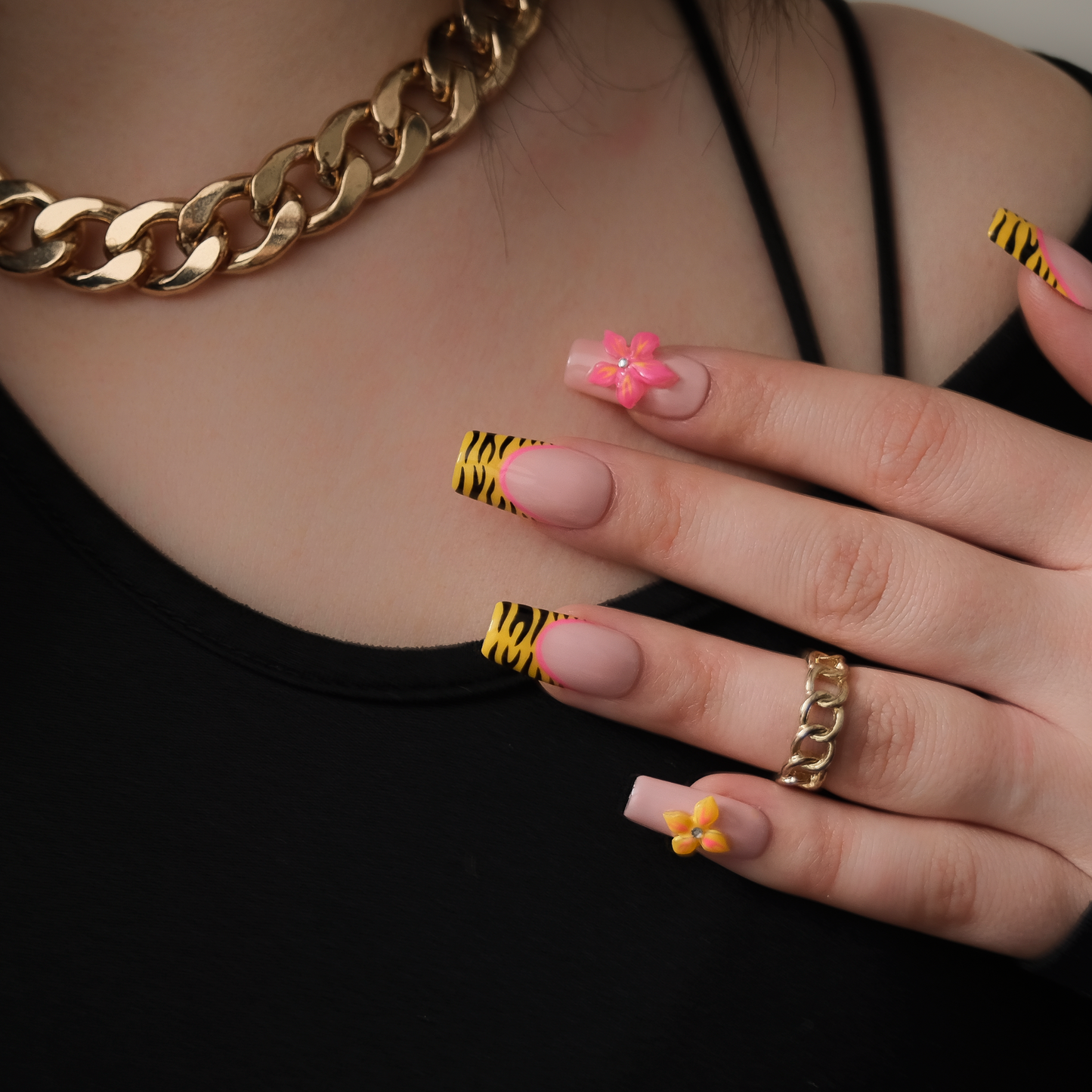 Tiger Bloom - Gel Nails